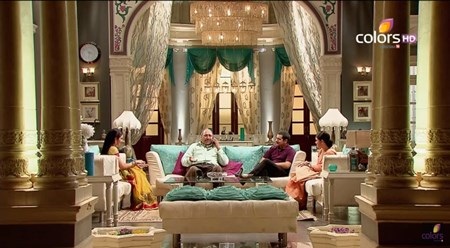 Lóa mắt vì ngôi nhà “dát vàng” trong Cô dâu 8 tuổi - 16 Rèm vàng lấp lánh mang đến cảm giác như cung điện hoàng gia