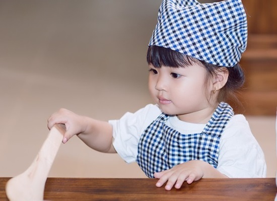 Con gái xinh như thiên thần của các Hoa hậu Việt Nam - 15 Cô con gái giống mẹ như đúc của Hoa hậu Nguyễn Thị Huyền