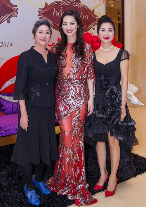 Đọ nhan sắc của các mẹ Hoa Hậu Việt