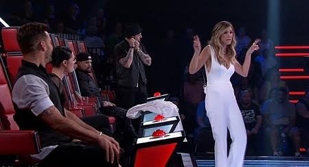 HLV The Voice Úc đang “xung đột thường tình"? - 3 Hành động của chế giễu của Delta sau khi rời sân khấu