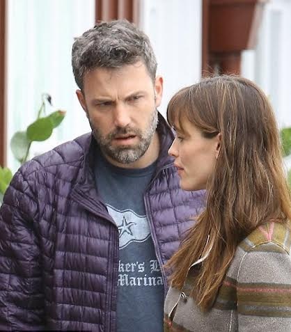 Ly hôn nhưng Ben Affleck và Jennifer Garner vẫn đi du lịch cùng nhau - 5 Ben và Jennifer Garner căng thẳng với nhau nơi công cộng