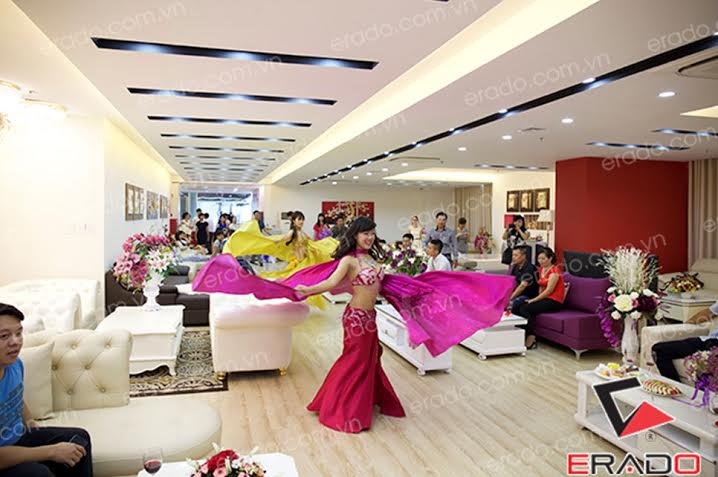 Quang Tèo, Bình Trọng rủ nhau đi dự khai trương nội thất Erado - 3 Quang Tèo, Bình Trọng rủ nhau đi dự khai trương nội thất Erado