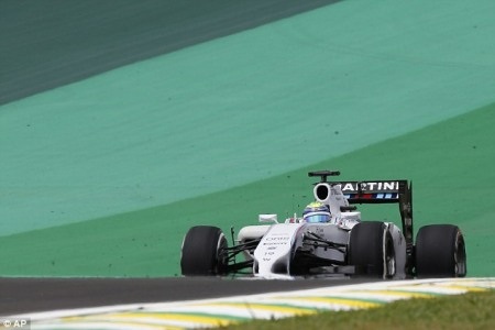 Chiến thắng tuyệt đối trong ngày đua phân hạng của Nico Rosberg