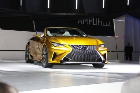 Lexus đã chính
thức ra mắt mẫu LF-C2 Concept tại triển lãm ô tô Los Angeles hôm 19/11.