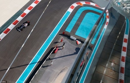 Nico Rosberg giành lợi thế trong chặng đua cuối