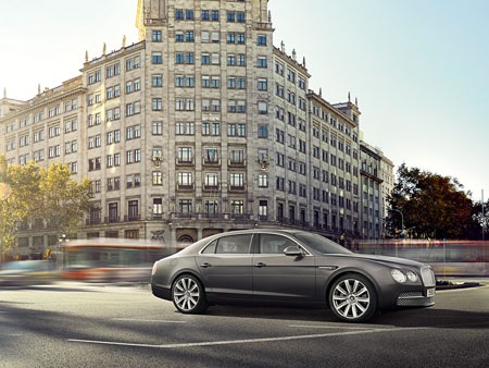 Bentley Hà Nội khuyến mại sốc mừng năm mới 2015 - 1 Bentley Hà Nội khuyến mại sốc mừng năm mới 2015