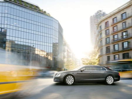 Bentley Hà Nội khuyến mại sốc mừng năm mới 2015 - 4 Bentley Hà Nội khuyến mại sốc mừng năm mới 2015