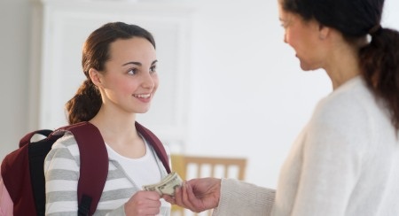 Hấp dẫn quà tặng đặc biệt từ hãng xe điện dành riêng cho học sinh