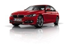 MC Nguyên Khang bên “xế cưng” BMW 3-Series