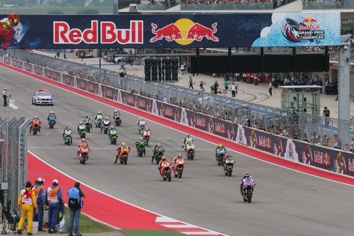 Những hình ảnh ấn tượng của mùa giải MotoGP 2014 (1) - 7 Pha xuất
phát ấn tượng của Jorge Lorenzo tại vòng 2