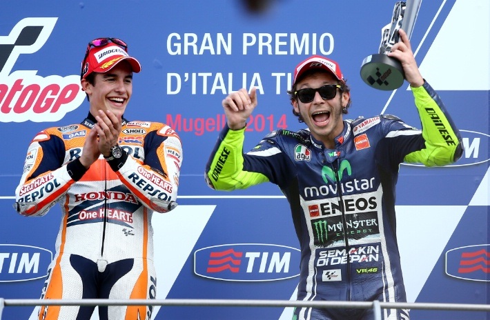 Những hình ảnh ấn tượng của mùa giải MotoGP 2014 (1) - 31 Valentino
Rossi ăn mừng chiến thắng đầu tiên tại Mugello từ năm 2009