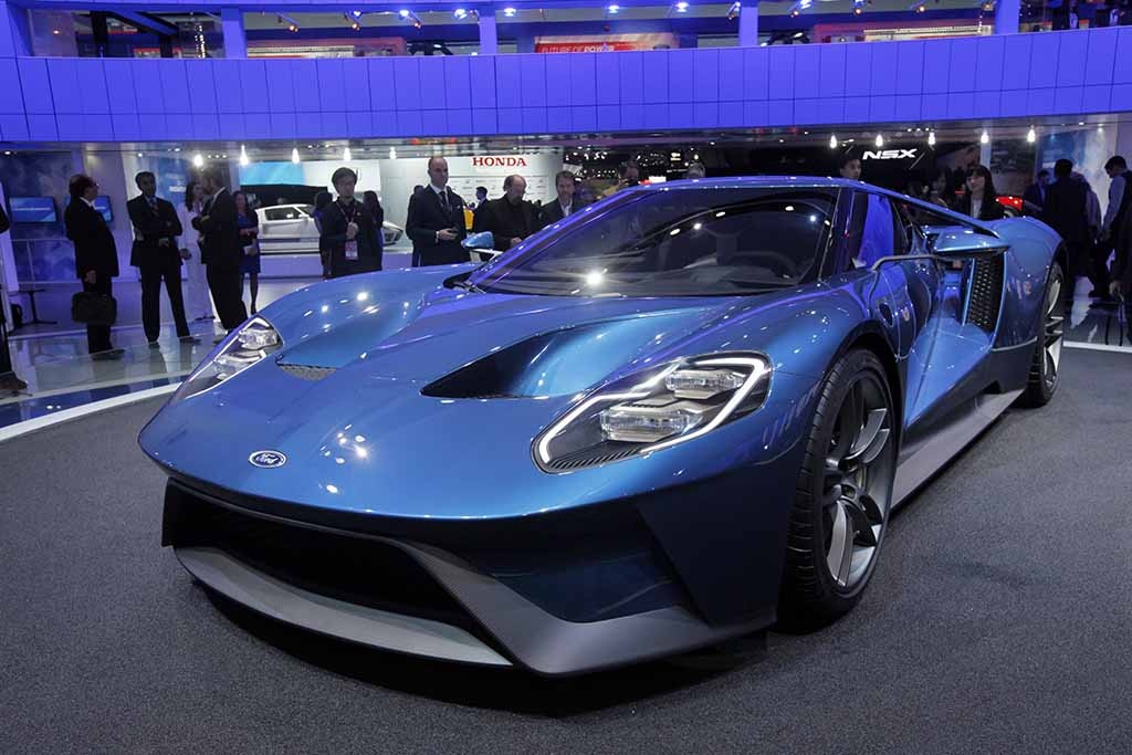Ford ra mắt siêu xe GT - 4 Việt Hưng