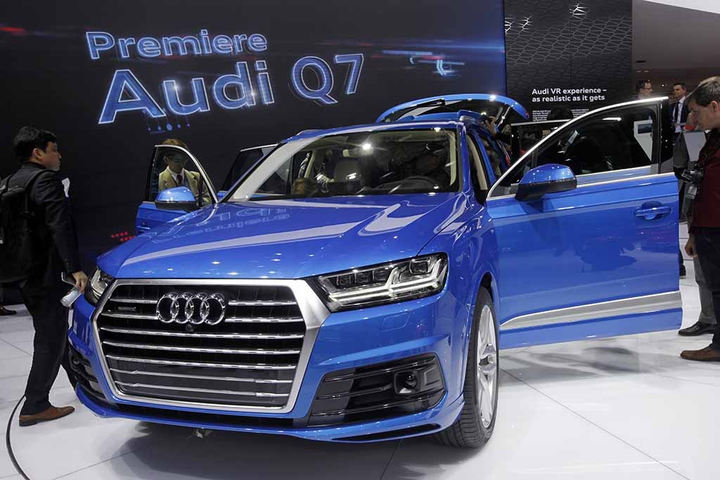 Cận cảnh Audi Q7 thế hệ mới trên sàn triển lãm ô tô Detroit - 1 Cận cảnh Audi Q7 thế hệ mới trên sàn triển lãm ô tô Detroit