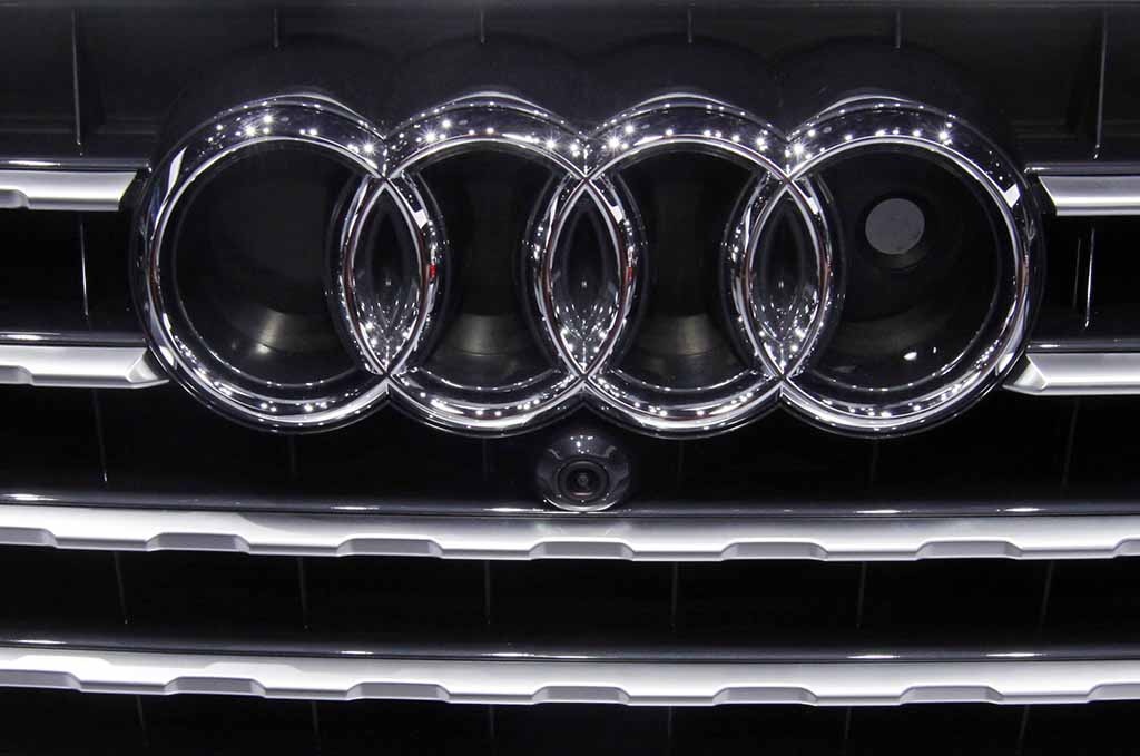 Cận cảnh Audi Q7 thế hệ mới trên sàn triển lãm ô tô Detroit - 3 Cận cảnh Audi Q7 thế hệ mới trên sàn triển lãm ô tô Detroit