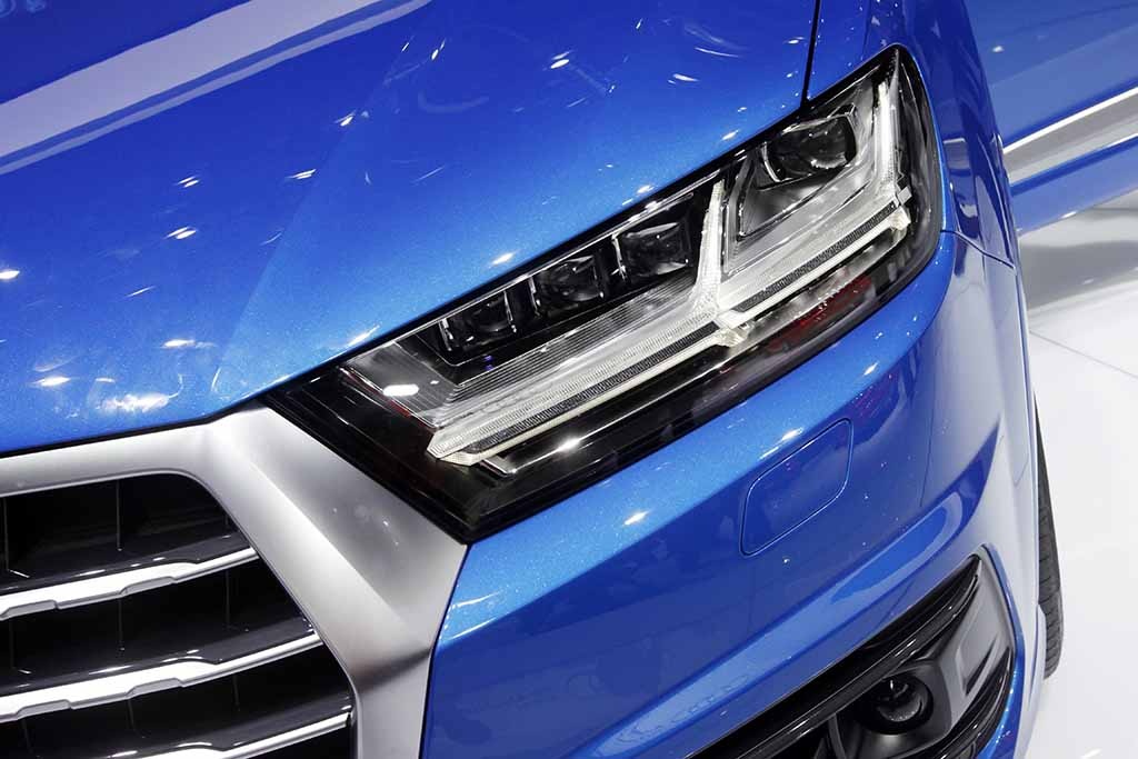 Cận cảnh Audi Q7 thế hệ mới trên sàn triển lãm ô tô Detroit - 2 Cận cảnh Audi Q7 thế hệ mới trên sàn triển lãm ô tô Detroit