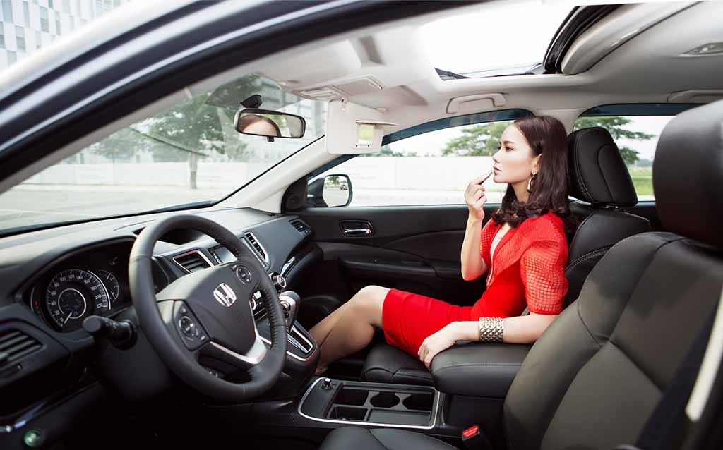 Nội thất rộng rãi, tiện nghi với chất lượng vượt trội và các trang bị hiện đại. 