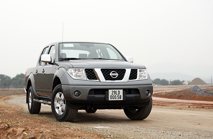Xe bán tải nào được chuộng nhất năm 2014 tại Việt Nam? - 4 Với hai phiên bản
sử dụng động cơ diesel 2.2L 4x4 số sàn 6 cấp và 3.2L 4x4 số tự động 6 cấp.