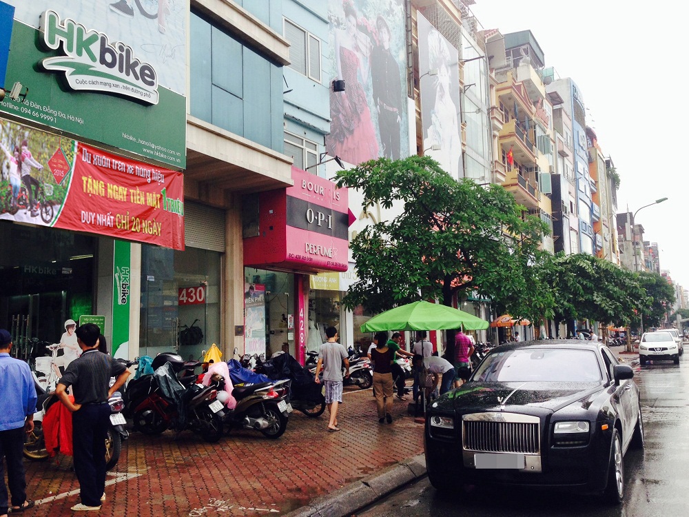 Có điều kiện kinh tế vẫn xếp hàng mua xe điện - 4 Có điều kiện kinh tế vẫn xếp hàng mua xe điện