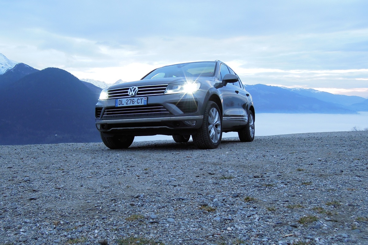 Một số thay đổi cho "chiến binh sa mạc" Volkswagen Touareg - 2 Bảng giá xe Touareg 2015
tại Pháp: