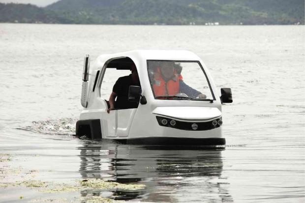Philippines sản xuất xe ba bánh lội nước - 2 Xe Salamander đã chạy thử ở nhiều môi trường
nước khắc nghiệt