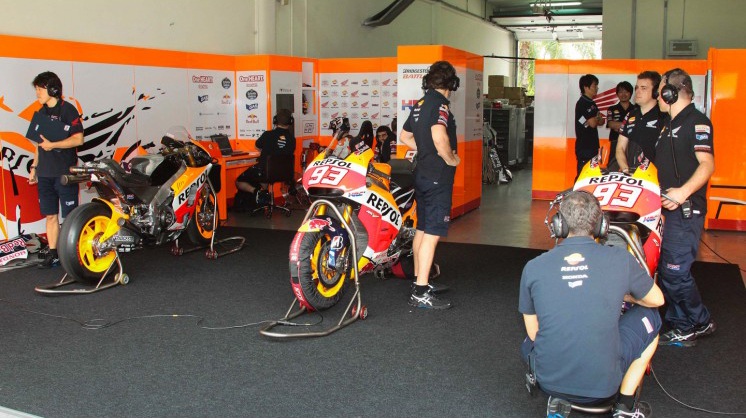 Marquez tỏ rõ ưu thế trong ngày chạy thử tại Sepang