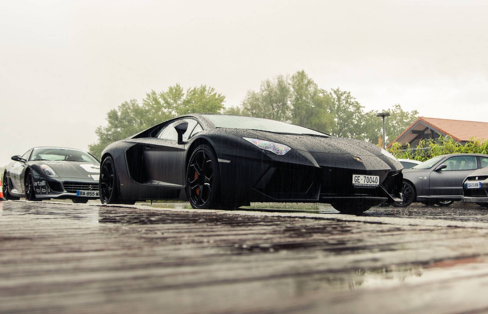Lamborghini Aventador đen tuyền cá tính - 7 Lamborghini Aventador đen tuyền cá tính