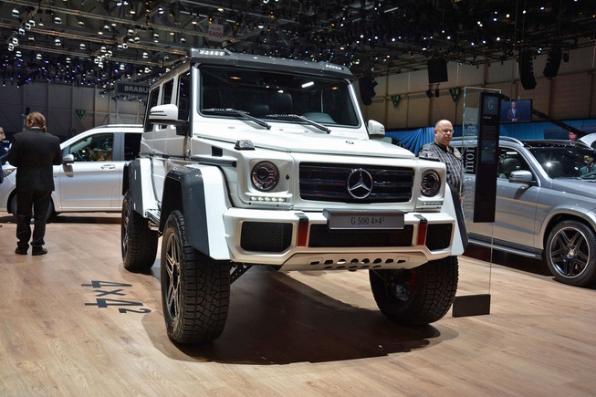 "Hàng khủng" Mercedes G500 4x4² gây ấn tượng tại Geneva - 1 Hàng khủng Mercedes G500 4x4² gây ấn tượng tại Geneva