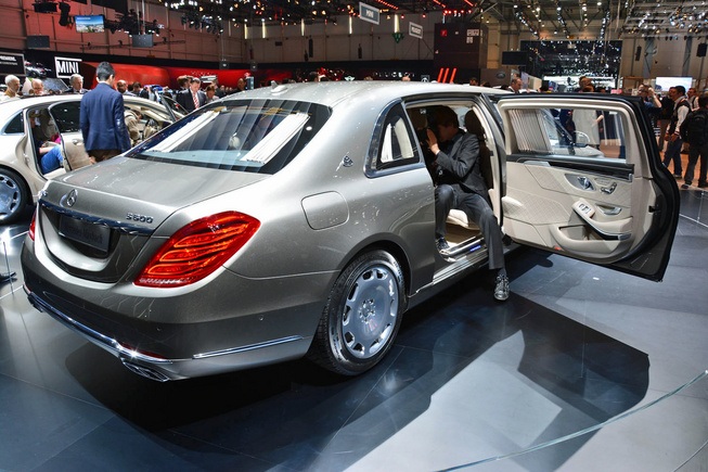 Mercedes trình làng xe đắt hơn Rolls-Royce - 4 Mercedes-Maybach
Pullman sẽ ra thị trường vào năm 2016.