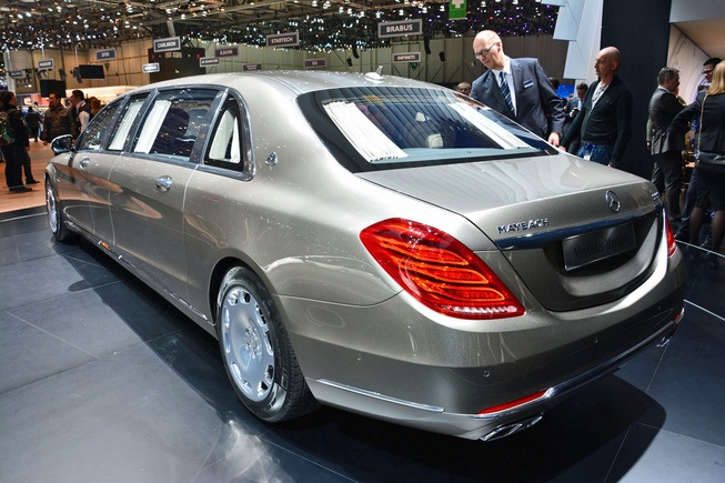 Mercedes trình làng xe đắt hơn Rolls-Royce - 5 Mercedes-Maybach
Pullman sẽ ra thị trường vào năm 2016.
