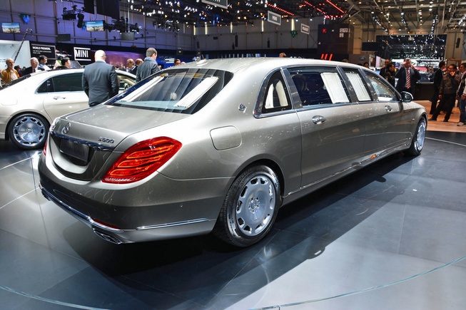 Mercedes trình làng xe đắt hơn Rolls-Royce - 7 Mercedes-Maybach
Pullman sẽ ra thị trường vào năm 2016.