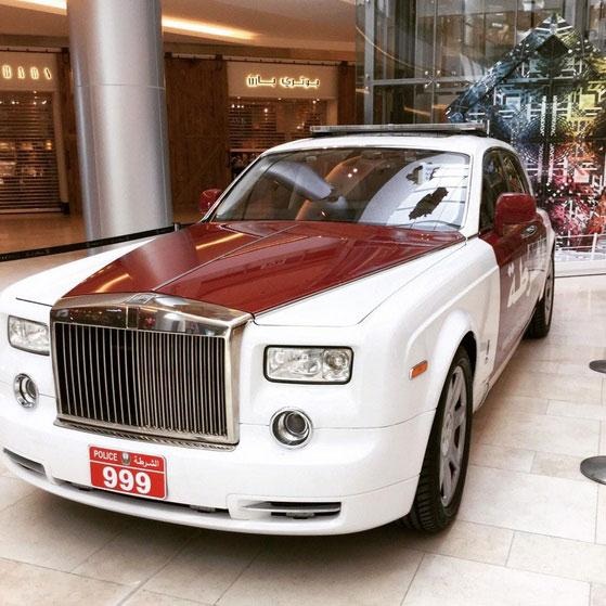Cảnh sát Dubai, Abu Dhabi tiếp tục được trang bị xế độc - 6 Quỳnh Thư - Nhật Minh