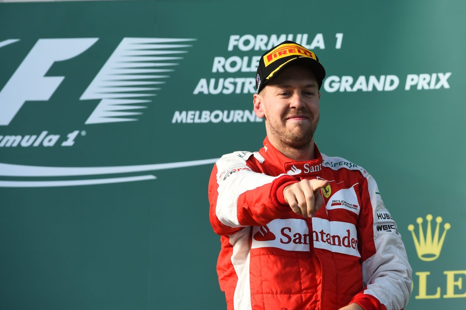 Lewis Hamilton chưa có đối thủ - 8 Sebastian Vettel đang trên đường tìm lại chính mình