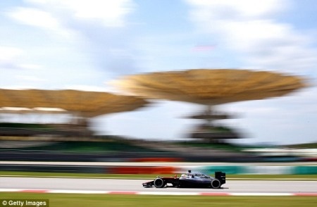 Sự trở lại bước đầu không mấy may mắn của Alonso