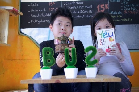 Không
gian của quán cafe có sức chứa khoảng 30 người.