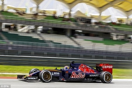 Tay đua trẻ nhất F1 2015 Verstappen của Toro Rosso có được thành tích tốt thứ 6 chung cuộc