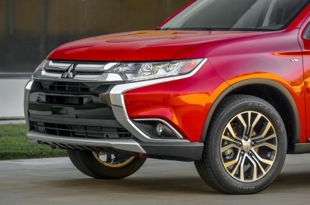 Mitsubishi Outlander thay da đổi thịt