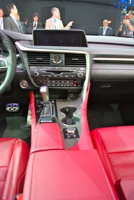 Xe RX 450h phiên bản 2016: