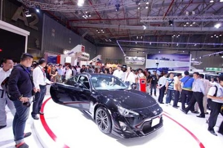 Tiền thuế
của xe sản xuất, lắp ráp trong nước phải nộp cao hơn so với xe nhập khẩu nguyên
chiếc.