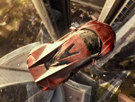 Thân xe
chủ yếu được làm bằng vật liệu sợi carbon. Đèn pha LED phủ lớp kim cương siêu mỏng.