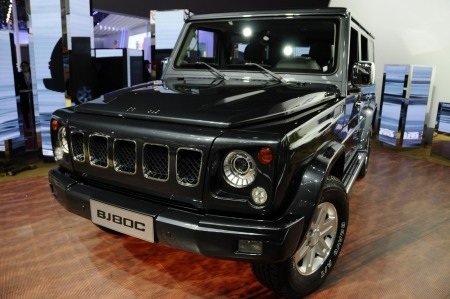 Lưới tản
nhiệt đậm chất Jeep (Ảnh: Carscoops)