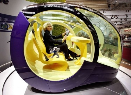 Chiếc xe
8 bánh này là ý tưởng của các sinh viên Đại học Keio ở Tokyo, Nhật Bản. (Nguồn:
Rex)