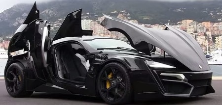 Lykan
Hypersport ra mắt lần đầu tiên vào năm 2013 tại Triển lãm ô tô Qatar.
