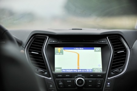 Nên mua SantaFe máy dầu hay xăng?