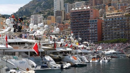 Mercedes đã “cướp trắng” chiến thắng của Hamilton