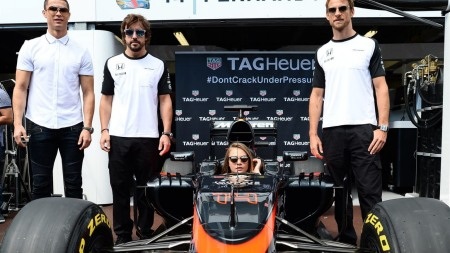 Mercedes đã “cướp trắng” chiến thắng của Hamilton