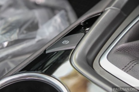 Xe được trang bị phanh đỗ xe điện tử