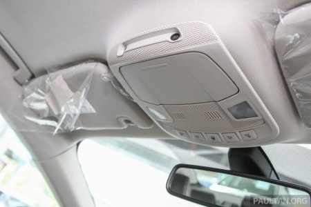 Hai cửa gió cho hàng ghế sau