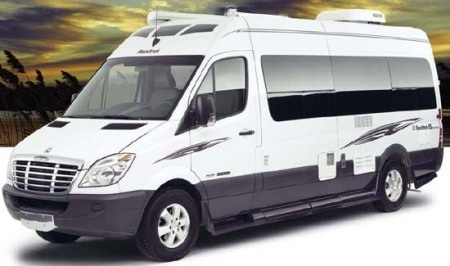 Roadtrek
RS-Adventurous - chiếc motorhome hạng B