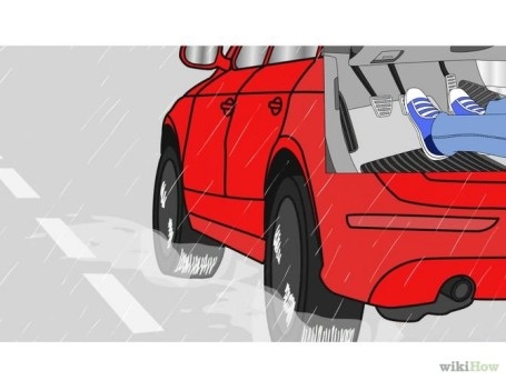 Những điều cần lưu ý để lái xe an toàn trong mùa mưa