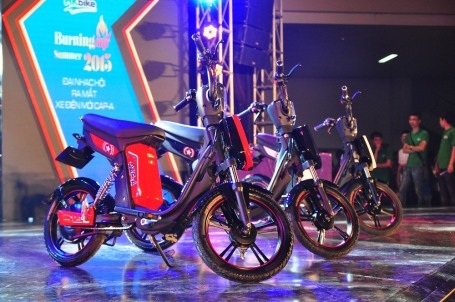 Xe đạp điện phong cách Captain America